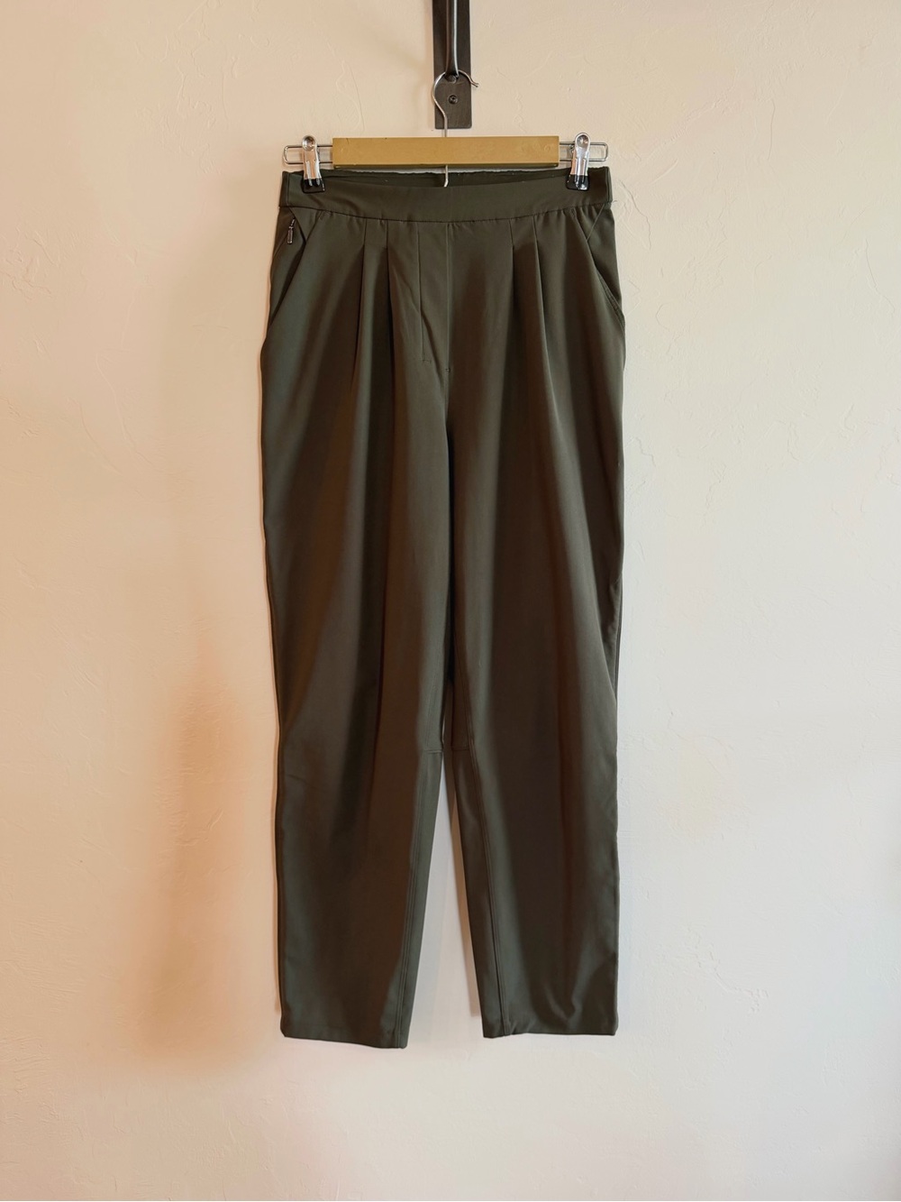 Lululemon Essential HR Trouser *Dark Olive